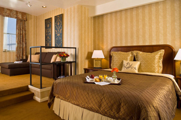 Hotel Griffon Stash Rewards View Suite