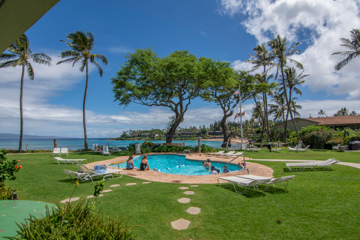 Napili Surf Beach Resort - Stash Hotel Rewards