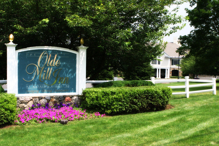 The Olde Mill Inn Exterior Sign Summe Hpg 
